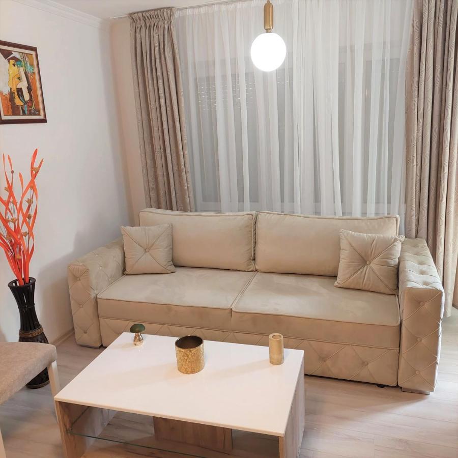 City Lux Square Apartments Скопье Экстерьер фото