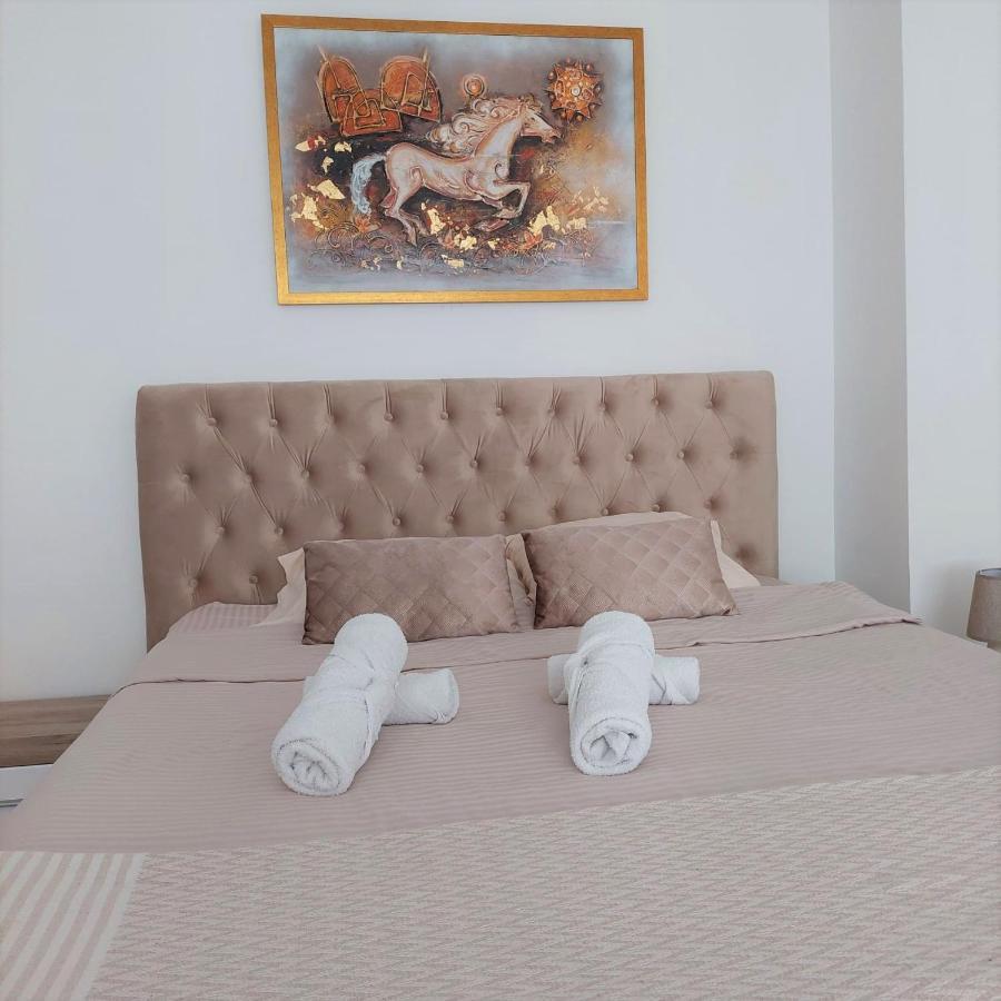 City Lux Square Apartments Скопье Экстерьер фото